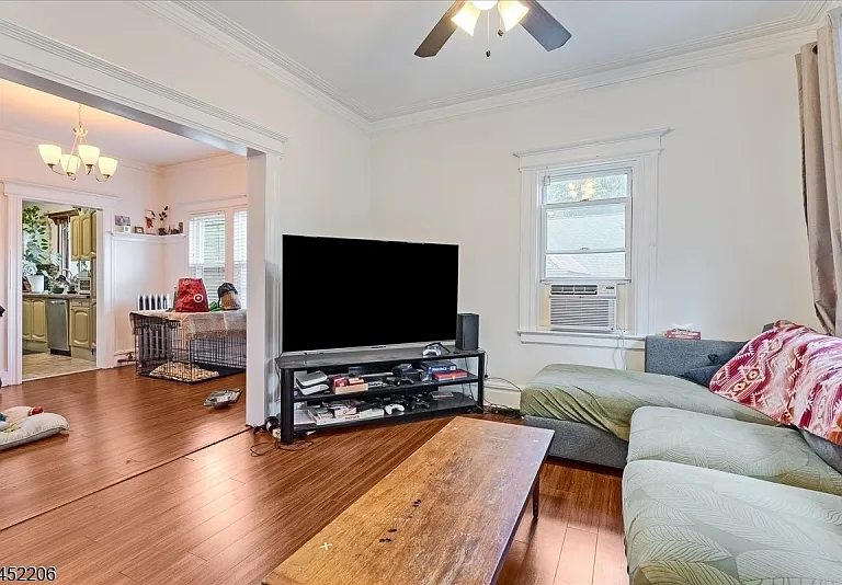 20 Howe Ave #2 — Photo 6