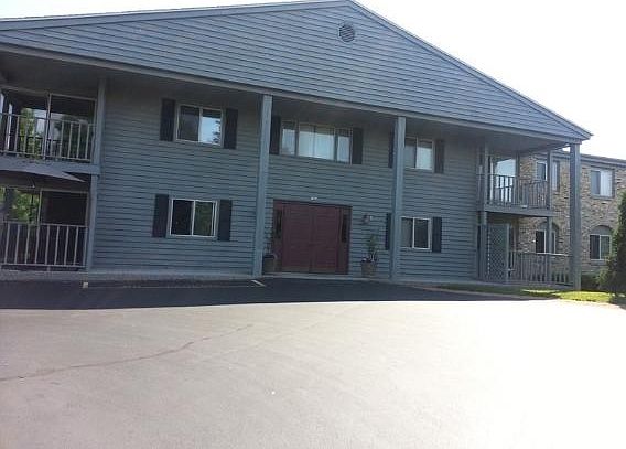 1st image of 7234 N Green Bay Ave Unit 112