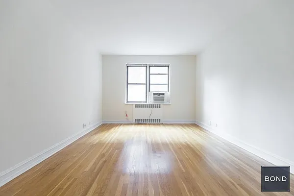 Rented by Bond New York | media 1