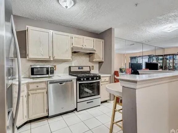 3rd image of 21 Guisborough Way
