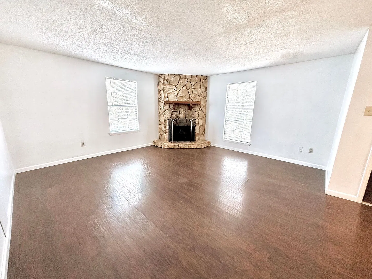 2 Bedroom Upstairs Condo Located off College & Perkins — Photo 2