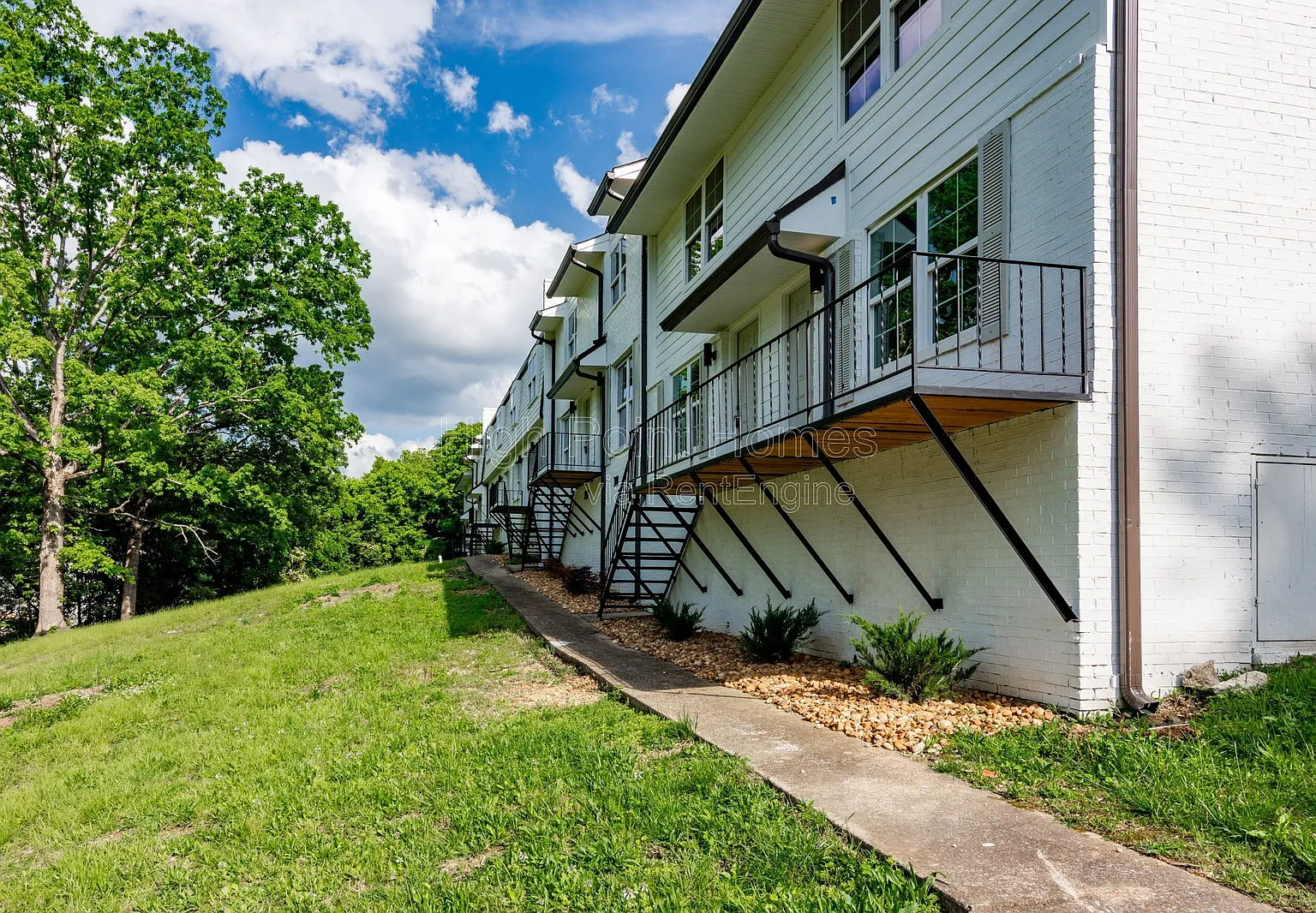 2 bed, 1.5 bath, 950 sqft, $1,199 — Photo 4