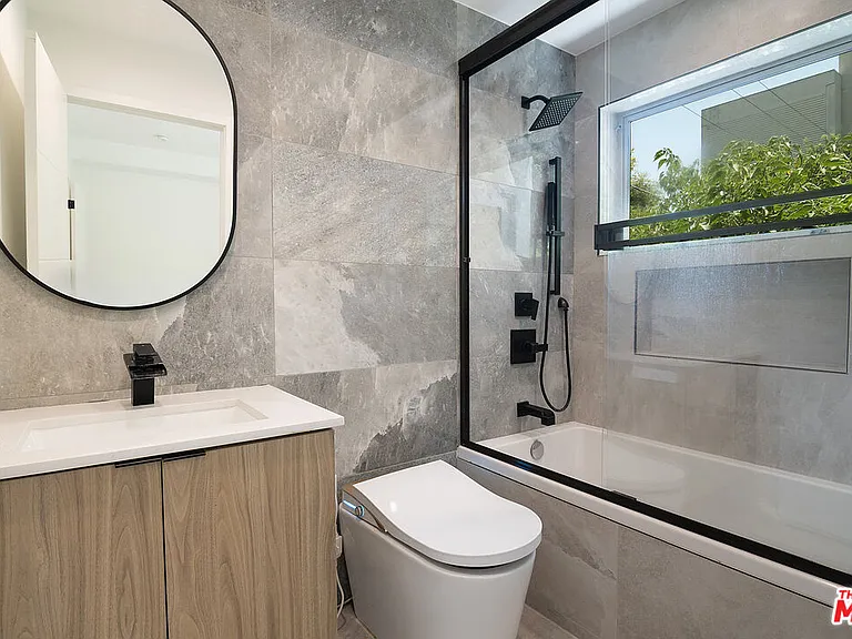 1236 N Fairfax Ave #2 — Photo 15
