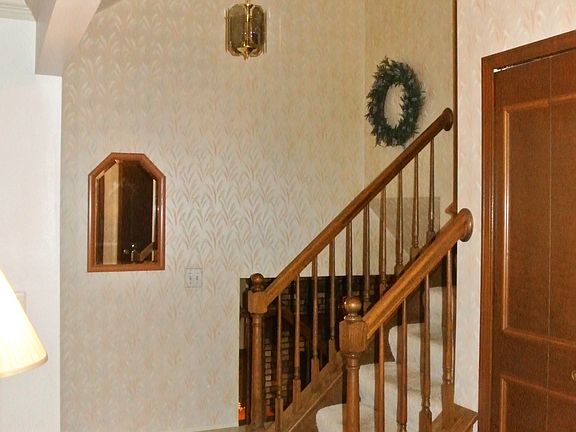3rd image of 40353 Mount Vernon Dr