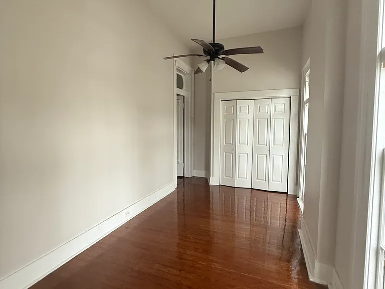 1202 Marengo St #A — Photo 5