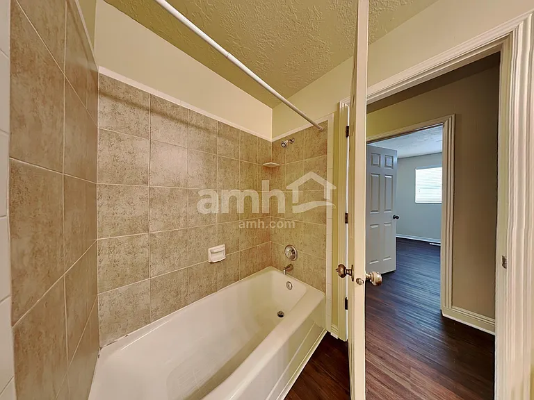 1190 S Inverness Dr — Photo 16