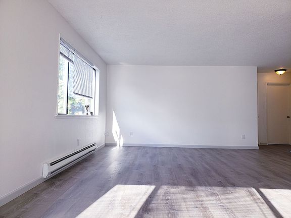 3rd image of 200 & 204 N Delaware Ave #3