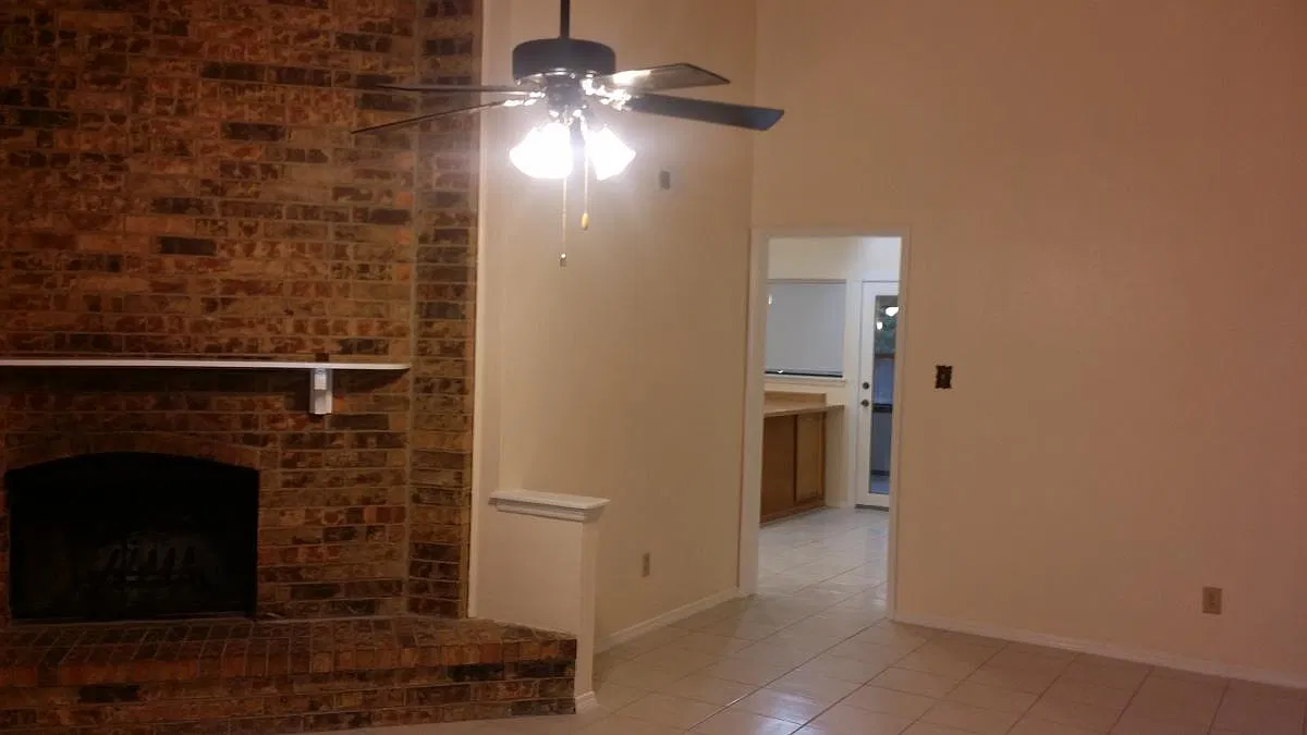 3 bed, 1850 sqft, $2,195 — Photo 4