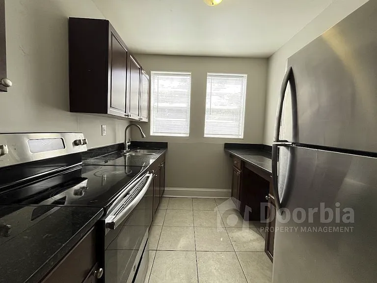 2929 Post St #3 — Photo 4