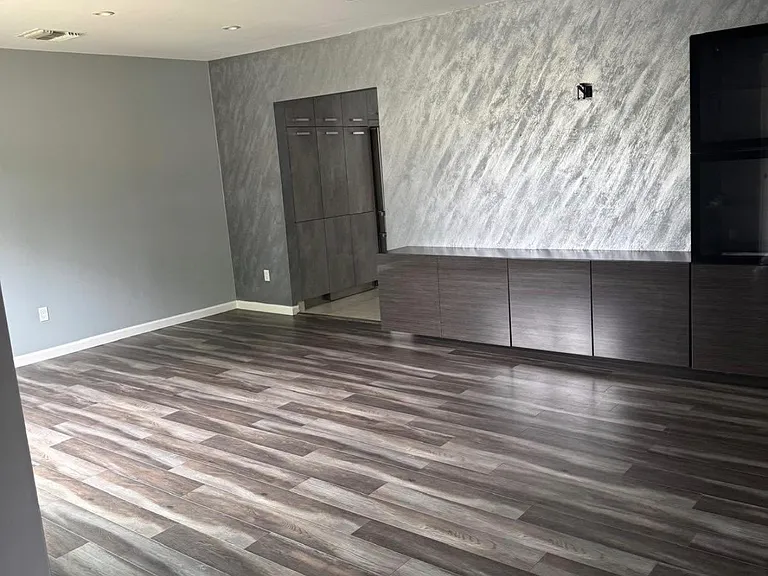 848 Omar St — Photo 2