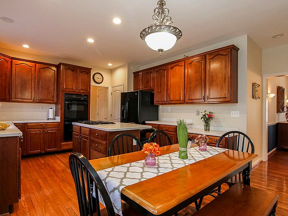 4th image of 12763 Alder Woods Dr