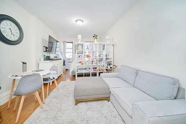 Rented by Living New York | media 1