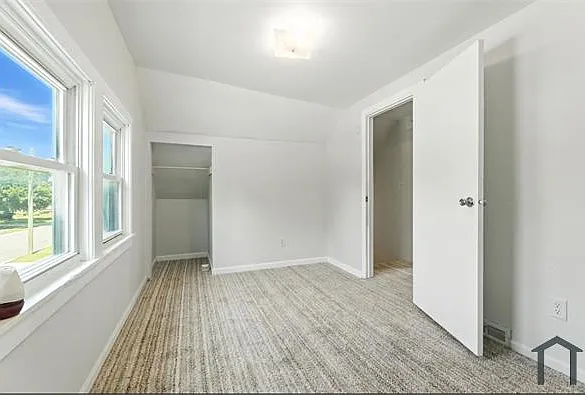 3 bed, 932 sqft, $1,700 — Photo 3