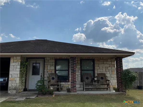 55 E Grouse Rd, Victoria, TX 77905