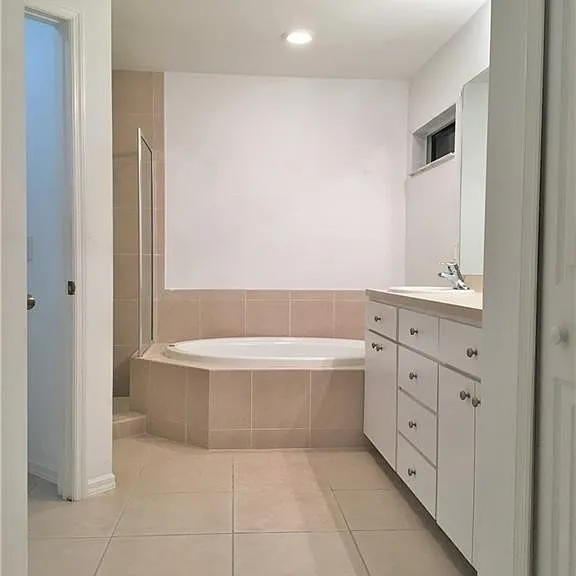 2221 SW 8th Pl — Photo 14