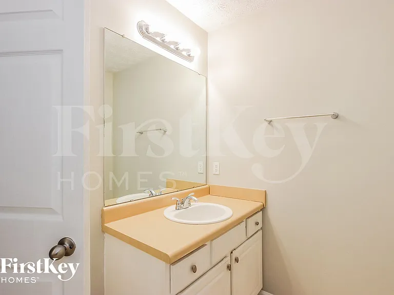 3342 Crestview Ct — Photo 11