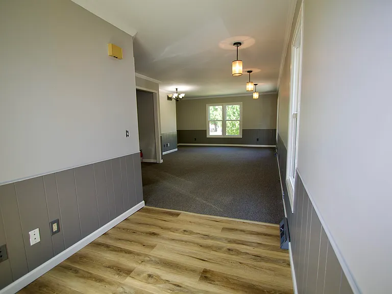 123 N Jackson St — Photo 5