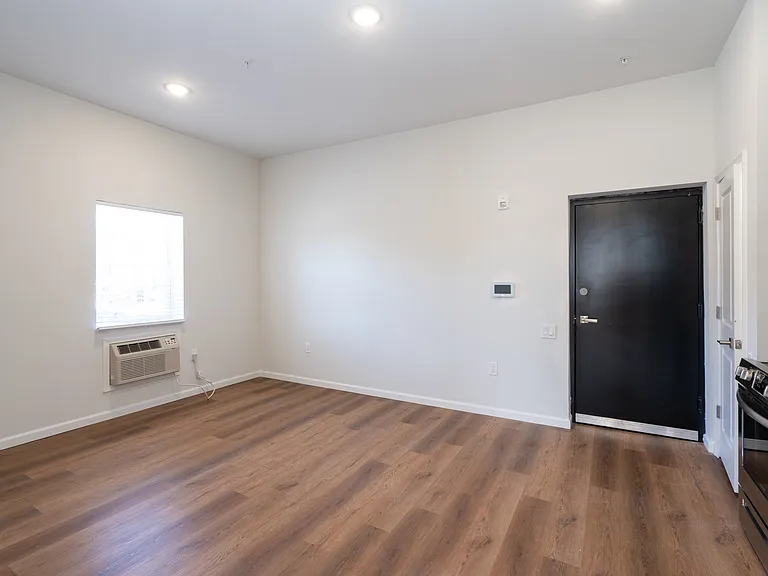 72 Burroughs Pl #5 — Photo 5