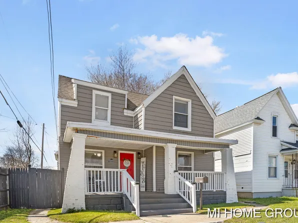 1945 Godfrey Ave SW, Wyoming, MI 49509