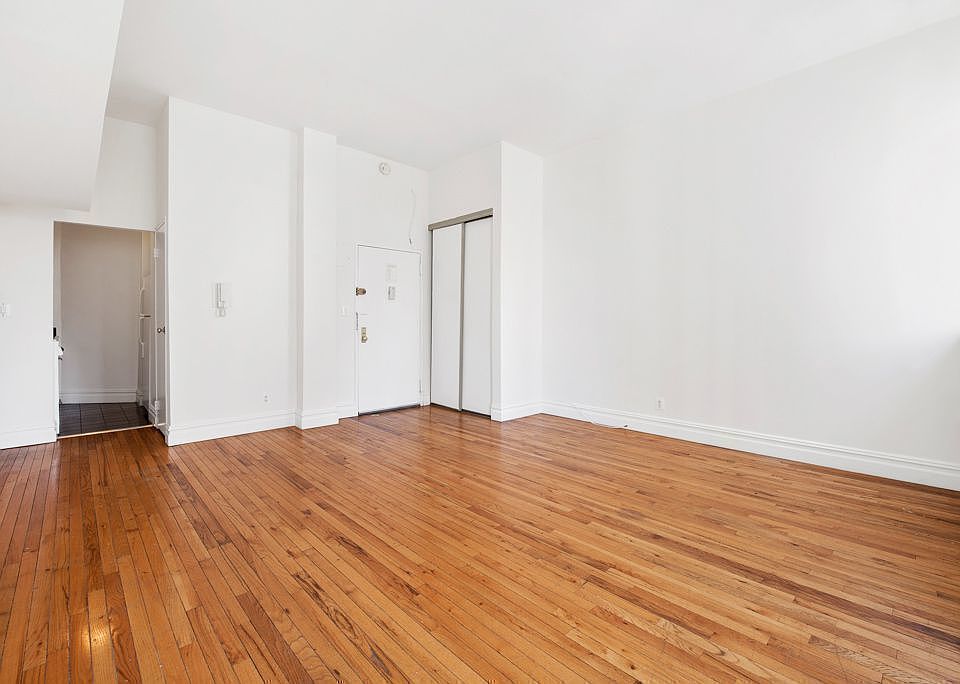 1st image of 154 W 70th St APT 3D