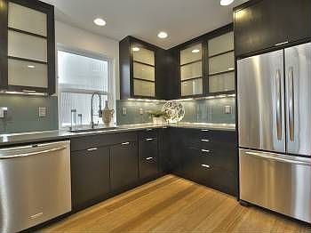 4th image of 217B 12th Ave E