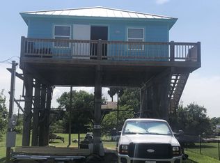 1021 Sage Rd, Crystal Beach, TX 77650