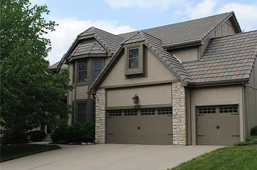 1st image of 1332 NE Kenwood Dr