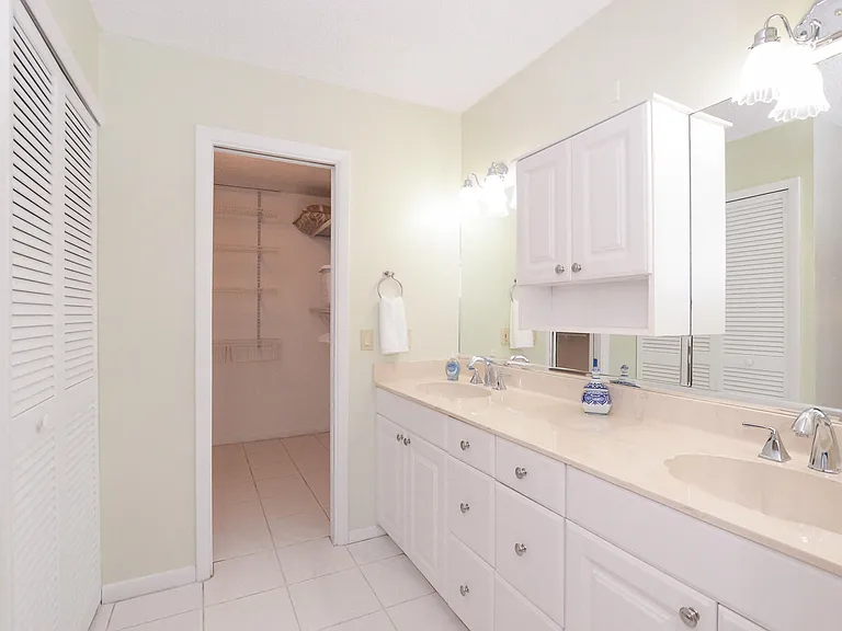 3267 NE Catamaran Ter — Photo 24