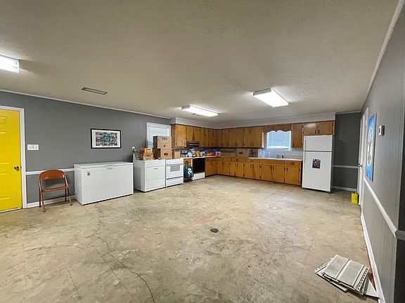 2nd image of 4062 State Highway 319