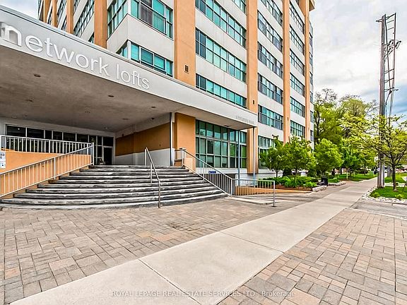 3rd image of 2 Fieldway Rd #206