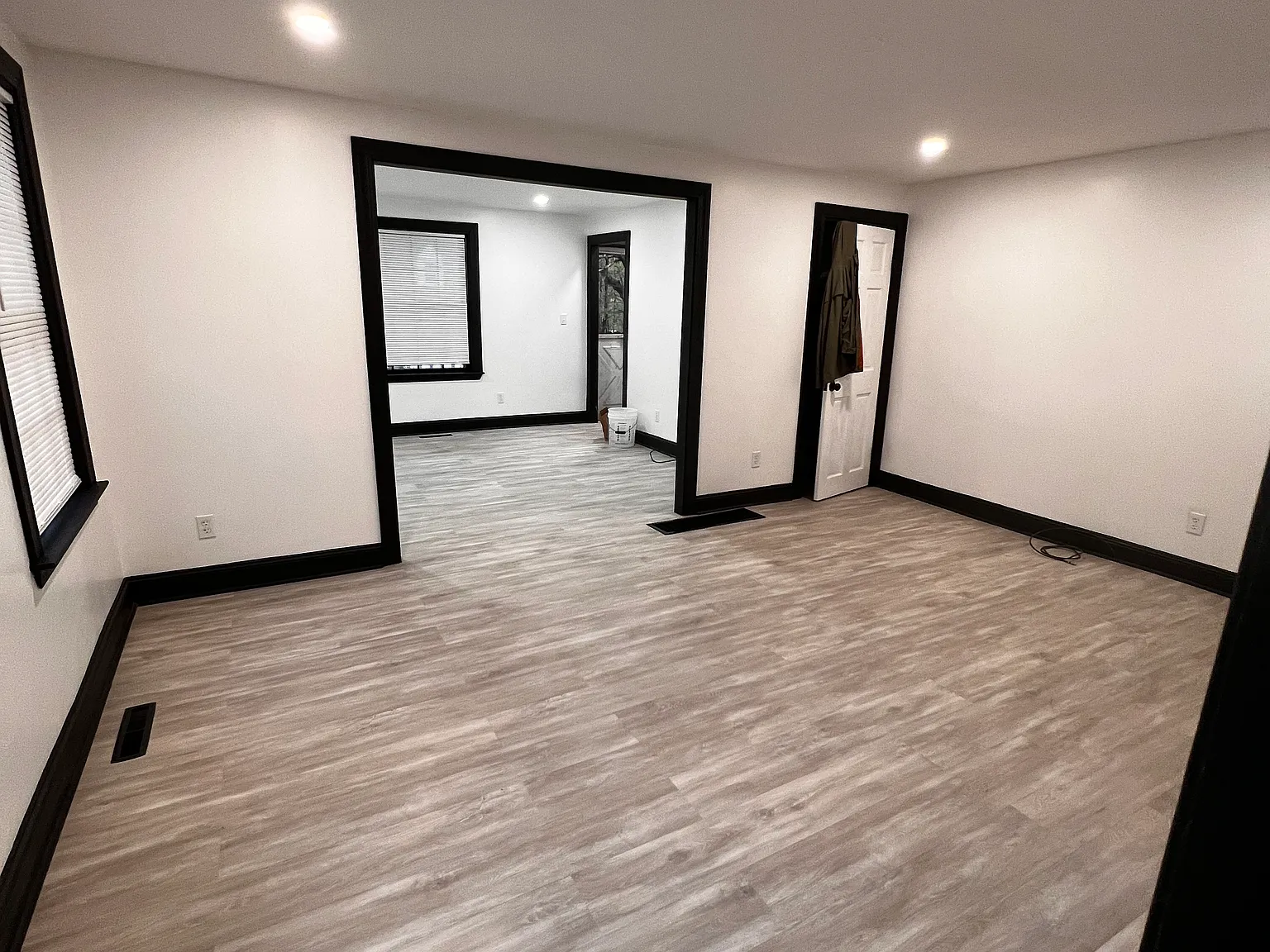 2 bed, 1063 sqft, $2,600 — Photo 2