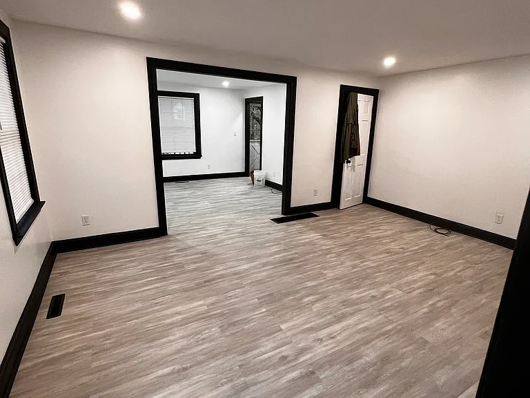46 Grove St #1A — Photo 2