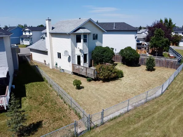 51 NW San Diego Pl NE, Calgary, AB T1Y 7A3