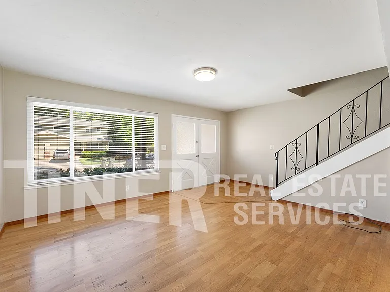 6167 Oakgreen Cir — Photo 2