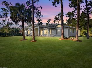 281 3rd St SW, Naples, FL 34117