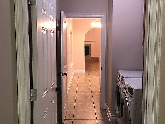 2nd image of 470 Delia Dr