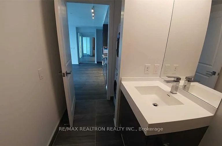 251 Jarvis St #4013 — Photo 8
