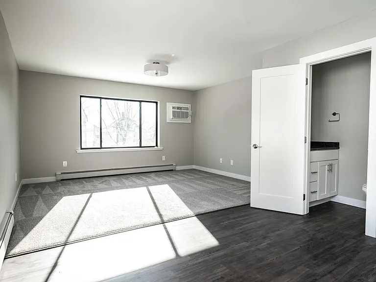 1631 E 4th St #1 — Photo 6