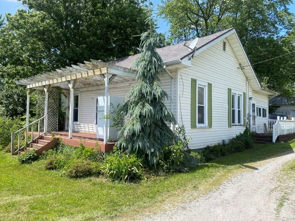 202 W Lynn St, Botkins, OH 45306