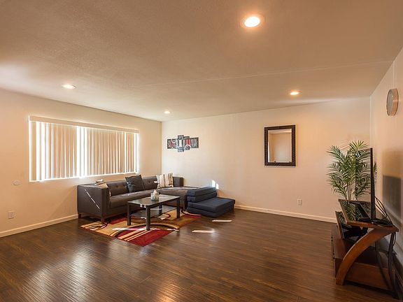 3rd image of 326 N 21st St