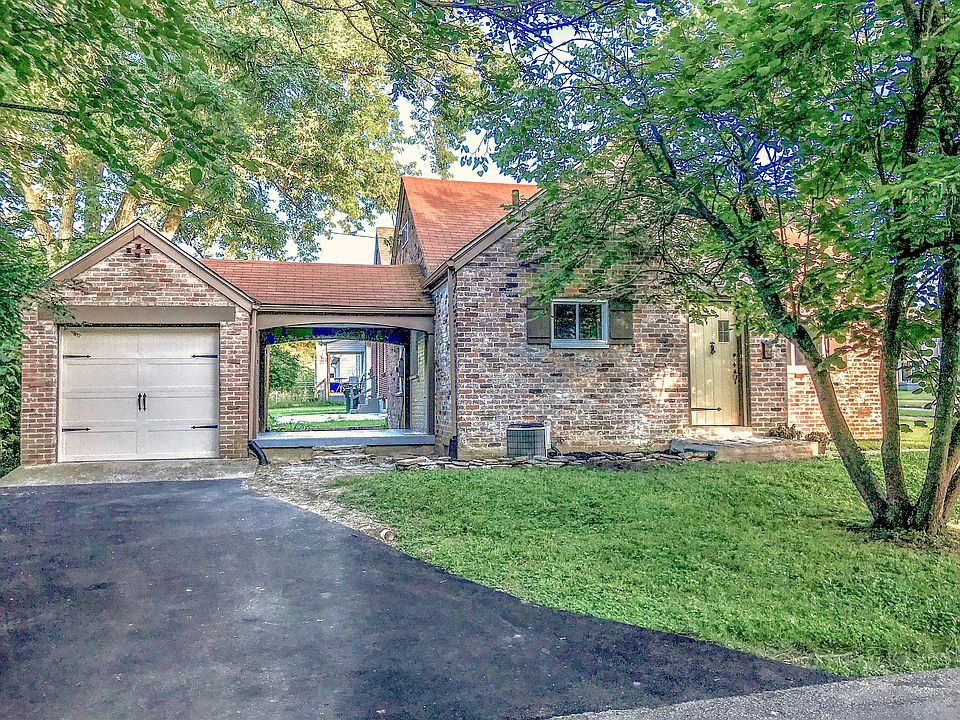 1st image of 746 Coralie St