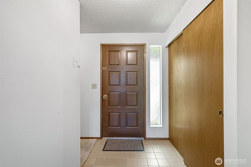 4th image of 24832 12th Avenue S