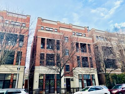 (Undisclosed Address), Chicago, IL, 60657