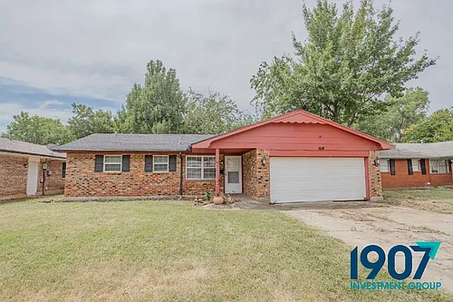 1618 Village Dr Photo 1