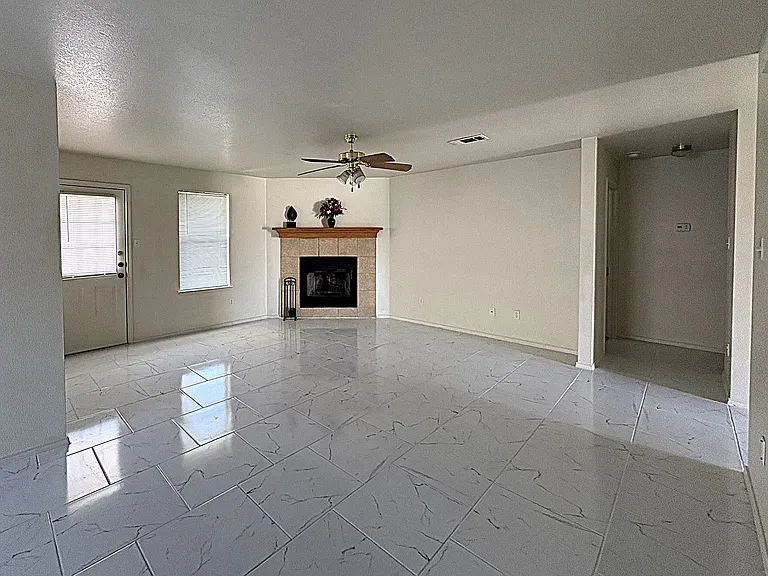 1117 Katelyn Cir — Photo 6