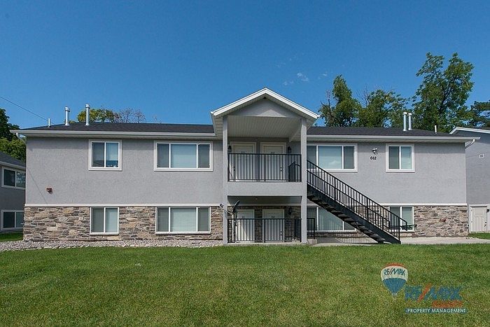 1st image of 662 W Meadow Dr APT 102