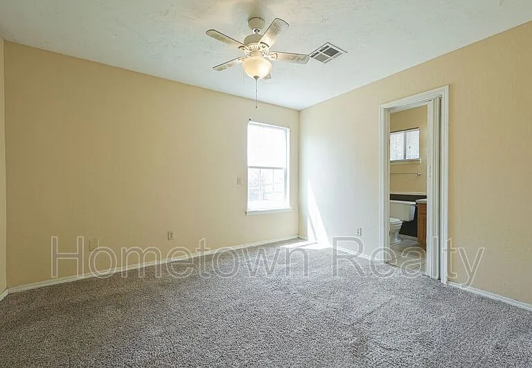 2000 Twisted Oak Cir — Photo 12