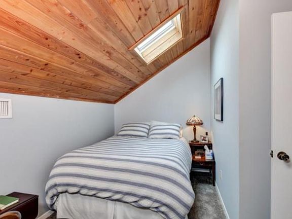 5th image of 2042 S Ocean Shore Blvd #B