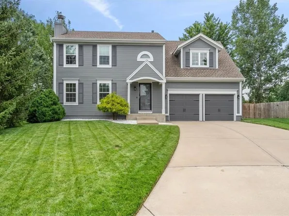 16365 S Blake St, Olathe, KS 66062