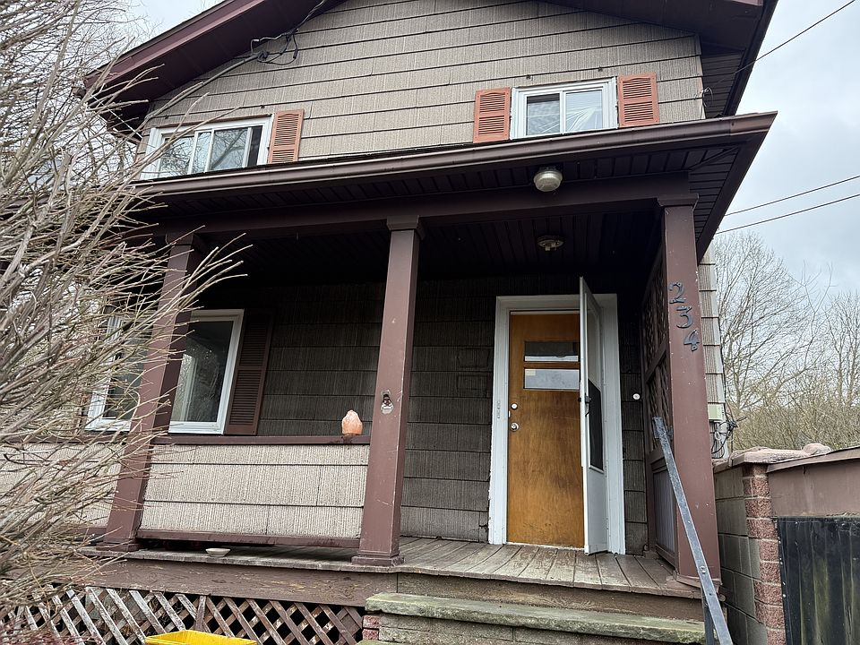 1st image of 234 Barrows St #1